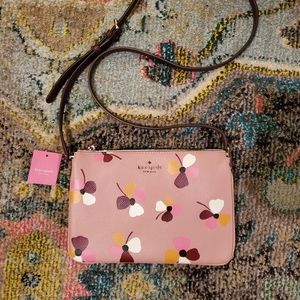 Kate Spade Triple Gussut Crossbody